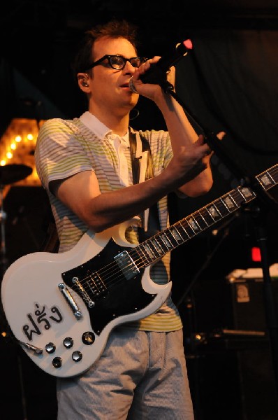 Weezer at Stubb's BarBQ, Austin, Texas 06/06/11 - photo by Jeff Barringer