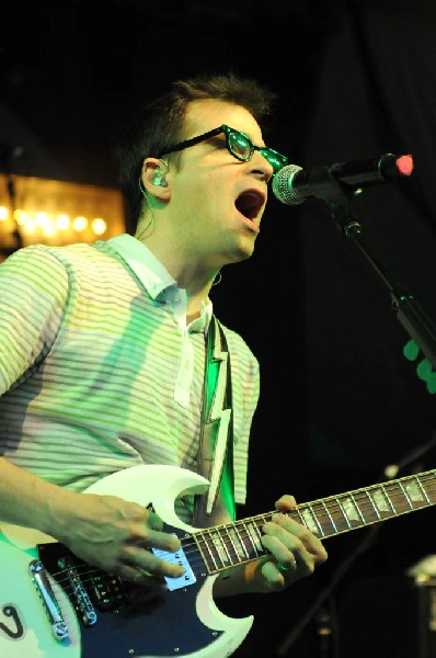 Weezer at Stubb's BarBQ, Austin, Texas 06/06/11 - photo by Jeff Barringer