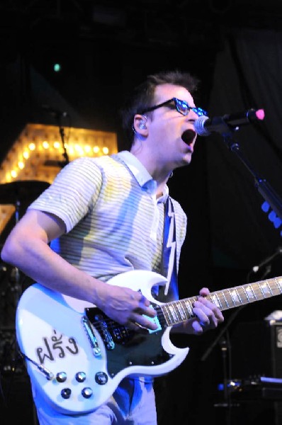 Weezer at Stubb's BarBQ, Austin, Texas 06/06/11 - photo by Jeff Barringer