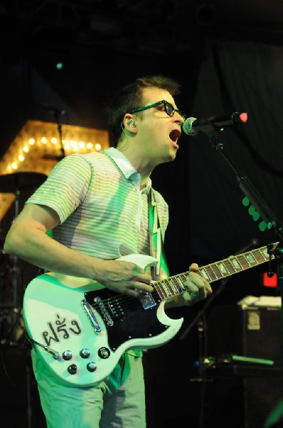 Weezer at Stubb's BarBQ, Austin, Texas 06/06/11 - photo by Jeff Barringer