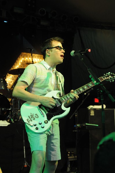 Weezer at Stubb's BarBQ, Austin, Texas 06/06/11 - photo by Jeff Barringer