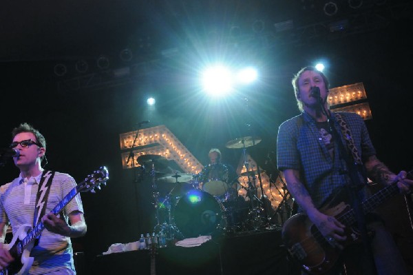 Weezer at Stubb's BarBQ, Austin, Texas 06/06/11 - photo by Jeff Barringer