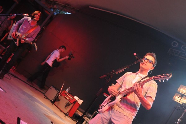 Weezer at Stubb's BarBQ, Austin, Texas 06/06/11 - photo by Jeff Barringer