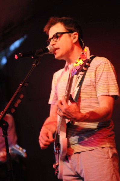 Weezer at Stubb's BarBQ, Austin, Texas 06/06/11 - photo by Jeff Barringer