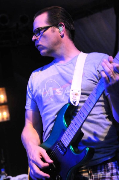 Weezer at Stubb's BarBQ, Austin, Texas 06/06/11 - photo by Jeff Barringer