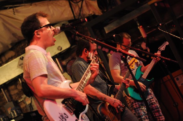 Weezer at Stubb's BarBQ, Austin, Texas 06/06/11 - photo by Jeff Barringer