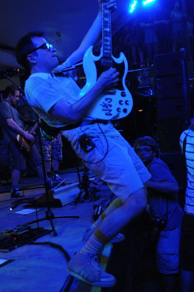 Weezer at Stubb's BarBQ, Austin, Texas 06/06/11 - photo by Jeff Barringer