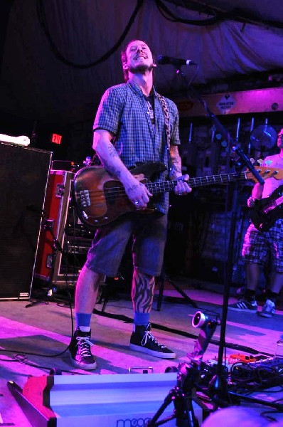 Weezer at Stubb's BarBQ, Austin, Texas 06/06/11 - photo by Jeff Barringer