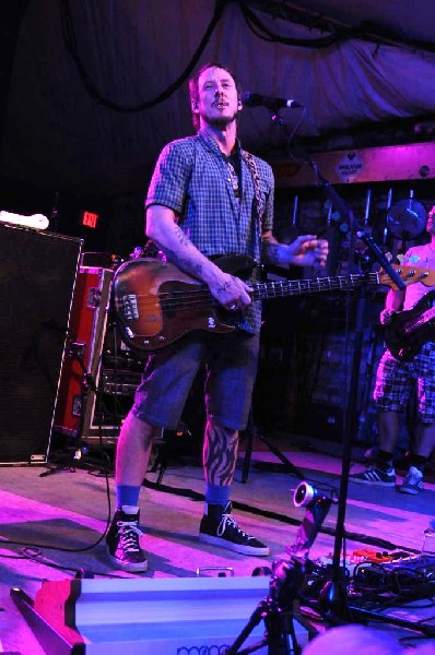 Weezer at Stubb's BarBQ, Austin, Texas 06/06/11 - photo by Jeff Barringer