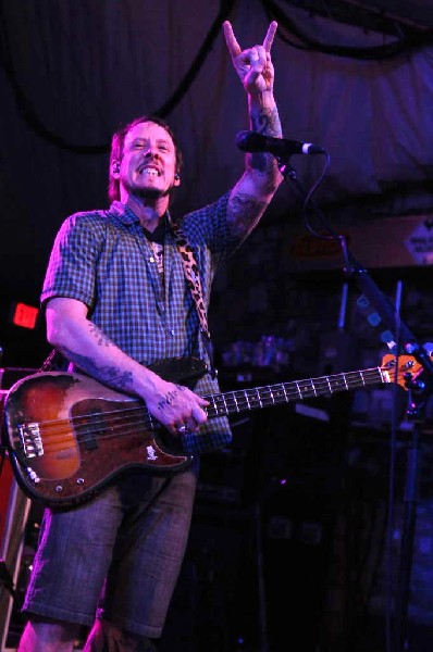 Weezer at Stubb's BarBQ, Austin, Texas 06/06/11 - photo by Jeff Barringer