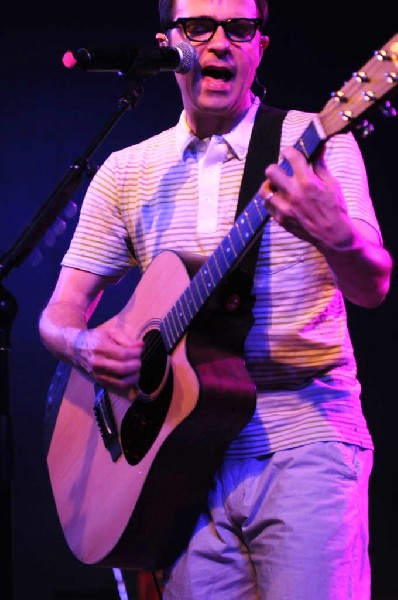 Weezer at Stubb's BarBQ, Austin, Texas 06/06/11 - photo by Jeff Barringer