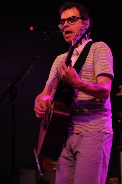 Weezer at Stubb's BarBQ, Austin, Texas 06/06/11 - photo by Jeff Barringer