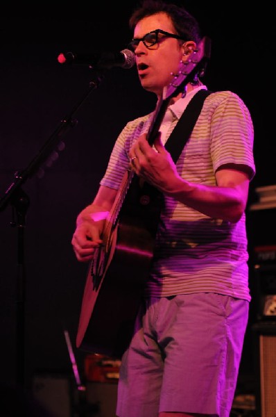 Weezer at Stubb's BarBQ, Austin, Texas 06/06/11 - photo by Jeff Barringer