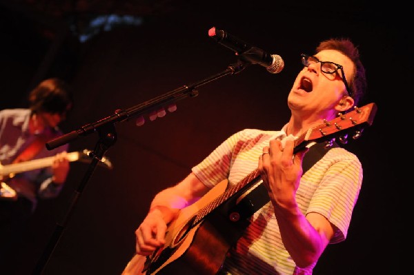 Weezer at Stubb's BarBQ, Austin, Texas 06/06/11 - photo by Jeff Barringer