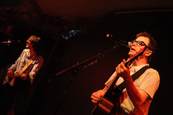 Weezer at Stubb's BarBQ, Austin, Texas 06/06/11 - photo by Jeff Barringer