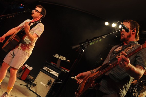 Weezer at Stubb's BarBQ, Austin, Texas 06/06/11 - photo by Jeff Barringer