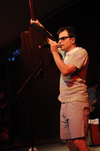 Weezer at Stubb's BarBQ, Austin, Texas 06/06/11 - photo by Jeff Barringer