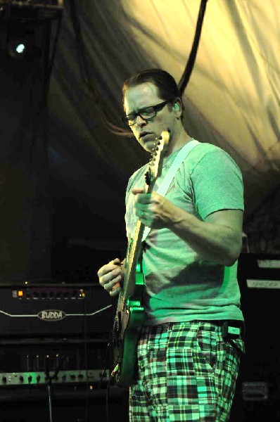 Weezer at Stubb's BarBQ, Austin, Texas 06/06/11 - photo by Jeff Barringer