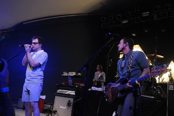 Weezer at Stubb's BarBQ, Austin, Texas 06/06/11 - photo by Jeff Barringer