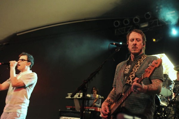 Weezer at Stubb's BarBQ, Austin, Texas 06/06/11 - photo by Jeff Barringer