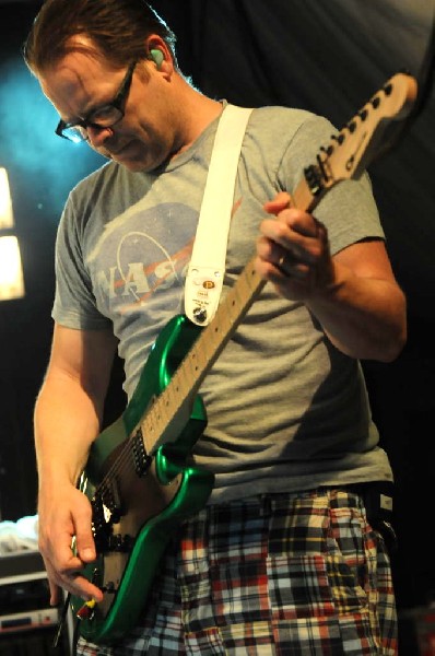 Weezer at Stubb's BarBQ, Austin, Texas 06/06/11 - photo by Jeff Barringer