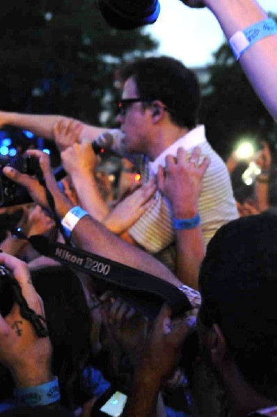 Weezer at Stubb's BarBQ, Austin, Texas 06/06/11 - photo by Jeff Barringer