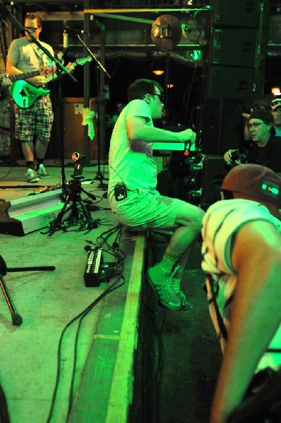 Weezer at Stubb's BarBQ, Austin, Texas 06/06/11 - photo by Jeff Barringer