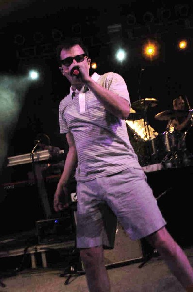 Weezer at Stubb's BarBQ, Austin, Texas 06/06/11 - photo by Jeff Barringer