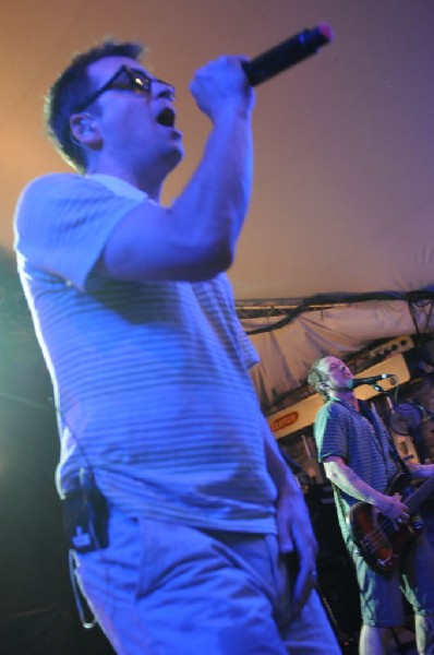 Weezer at Stubb's BarBQ, Austin, Texas 06/06/11 - photo by Jeff Barringer