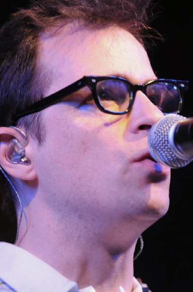 Weezer at Stubb's BarBQ, Austin, Texas 06/06/11 - photo by Jeff Barringer