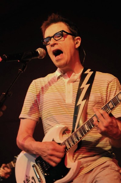 Weezer at Stubb's BarBQ, Austin, Texas 06/06/11 - photo by Jeff Barringer