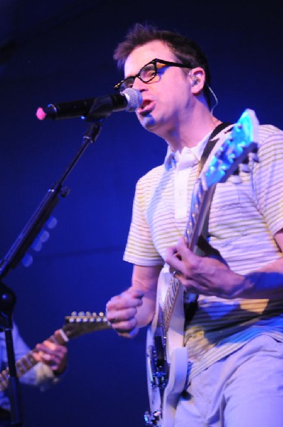 Weezer at Stubb's BarBQ, Austin, Texas 06/06/11 - photo by Jeff Barringer