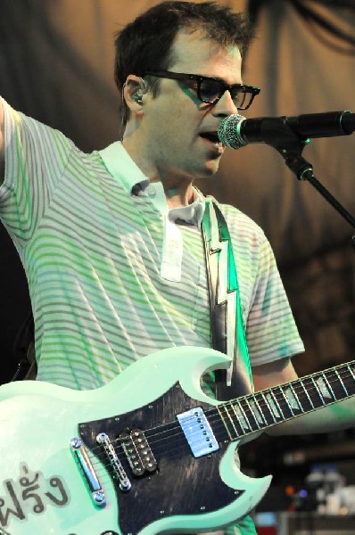 Weezer at Stubb's BarBQ, Austin, Texas 06/06/11 - photo by Jeff Barringer