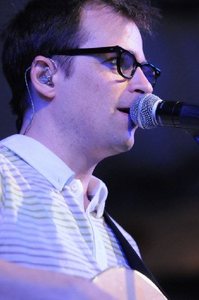 Weezer at Stubb's BarBQ, Austin, Texas 06/06/11 - photo by Jeff Barringer