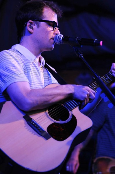 Weezer at Stubb's BarBQ, Austin, Texas 06/06/11 - photo by Jeff Barringer