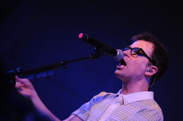 Weezer at Stubb's BarBQ, Austin, Texas 06/06/11 - photo by Jeff Barringer