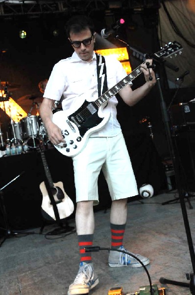 Weezer at Stubb's BarBQ, Austin, Texas 06/07/11 - photo by Jeff Barringer