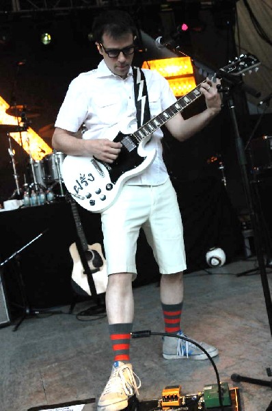 Weezer at Stubb's BarBQ, Austin, Texas 06/07/11 - photo by Jeff Barringer