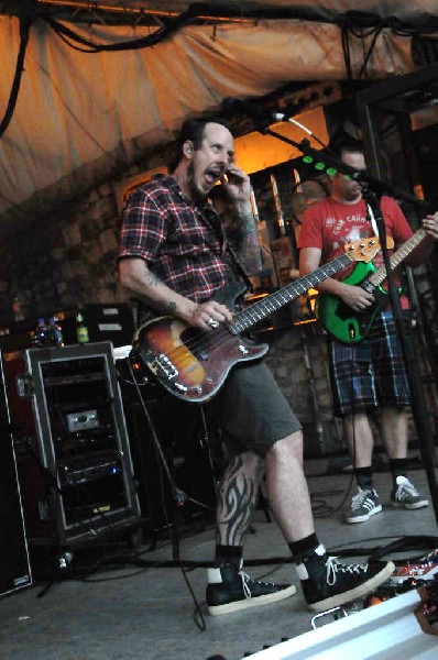 Weezer at Stubb's BarBQ, Austin, Texas 06/07/11 - photo by Jeff Barringer