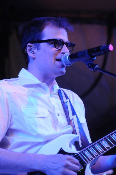 Weezer at Stubb's BarBQ, Austin, Texas 06/07/11 - photo by Jeff Barringer