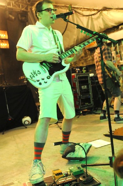 Weezer at Stubb's BarBQ, Austin, Texas 06/07/11 - photo by Jeff Barringer