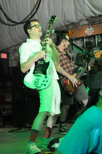 Weezer at Stubb's BarBQ, Austin, Texas 06/07/11 - photo by Jeff Barringer