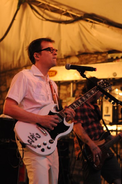 Weezer at Stubb's BarBQ, Austin, Texas 06/07/11 - photo by Jeff Barringer