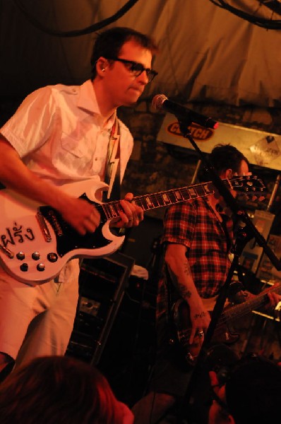 Weezer at Stubb's BarBQ, Austin, Texas 06/07/11 - photo by Jeff Barringer