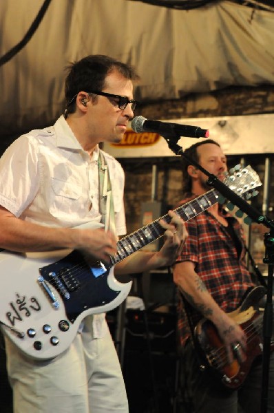 Weezer at Stubb's BarBQ, Austin, Texas 06/07/11 - photo by Jeff Barringer