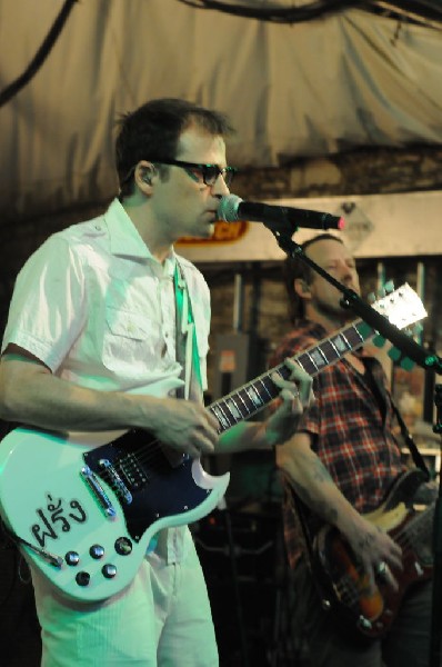 Weezer at Stubb's BarBQ, Austin, Texas 06/07/11 - photo by Jeff Barringer