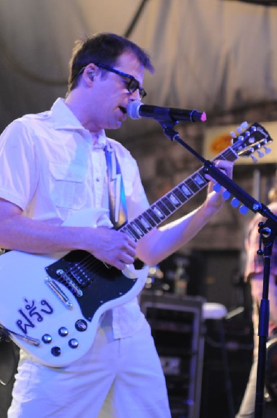 Weezer at Stubb's BarBQ, Austin, Texas 06/07/11 - photo by Jeff Barringer