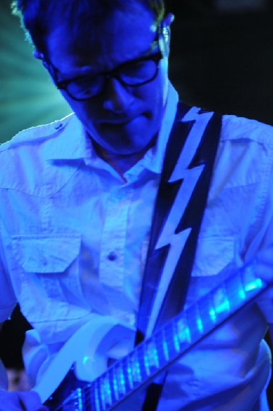 Weezer at Stubb's BarBQ, Austin, Texas 06/07/11 - photo by Jeff Barringer