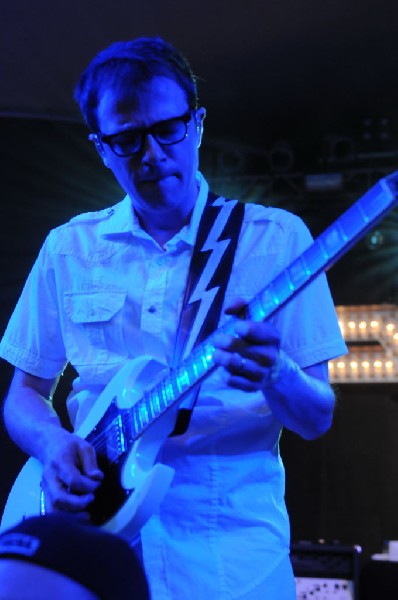 Weezer at Stubb's BarBQ, Austin, Texas 06/07/11 - photo by Jeff Barringer