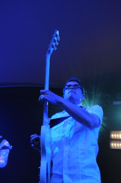 Weezer at Stubb's BarBQ, Austin, Texas 06/07/11 - photo by Jeff Barringer